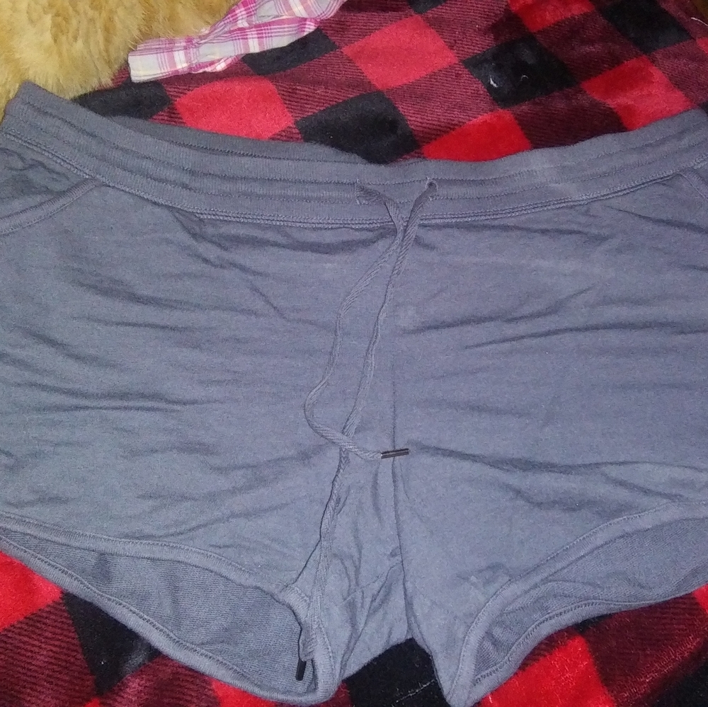Gilligan and Omalley gray shorts